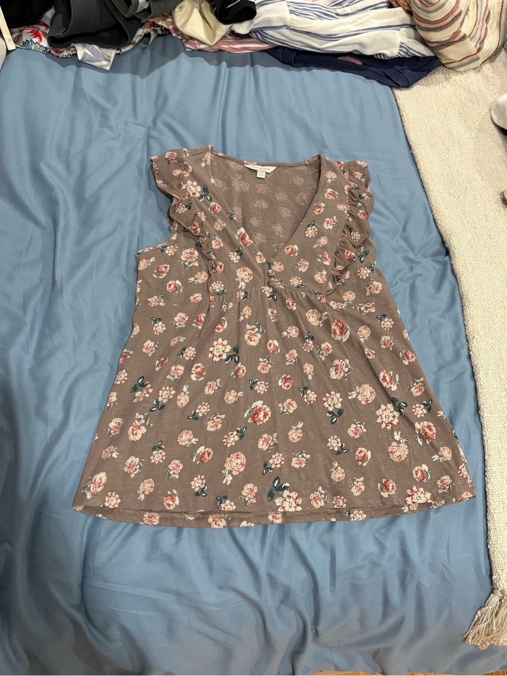 Lucky Brand Mauve Floral Ruffle V-Neck Camisole